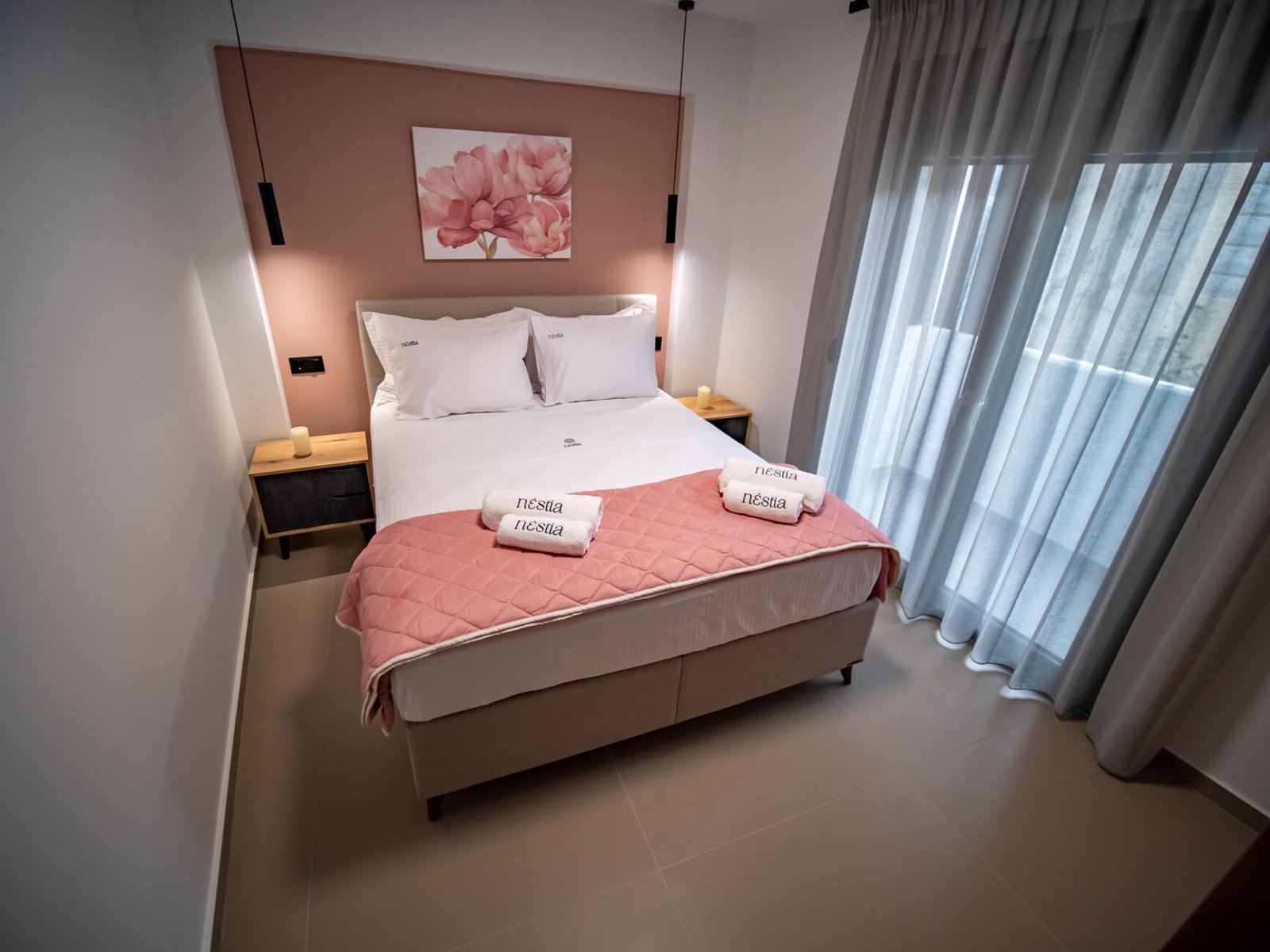 Nestia pink room apartments for rent airbnb volos 0 1